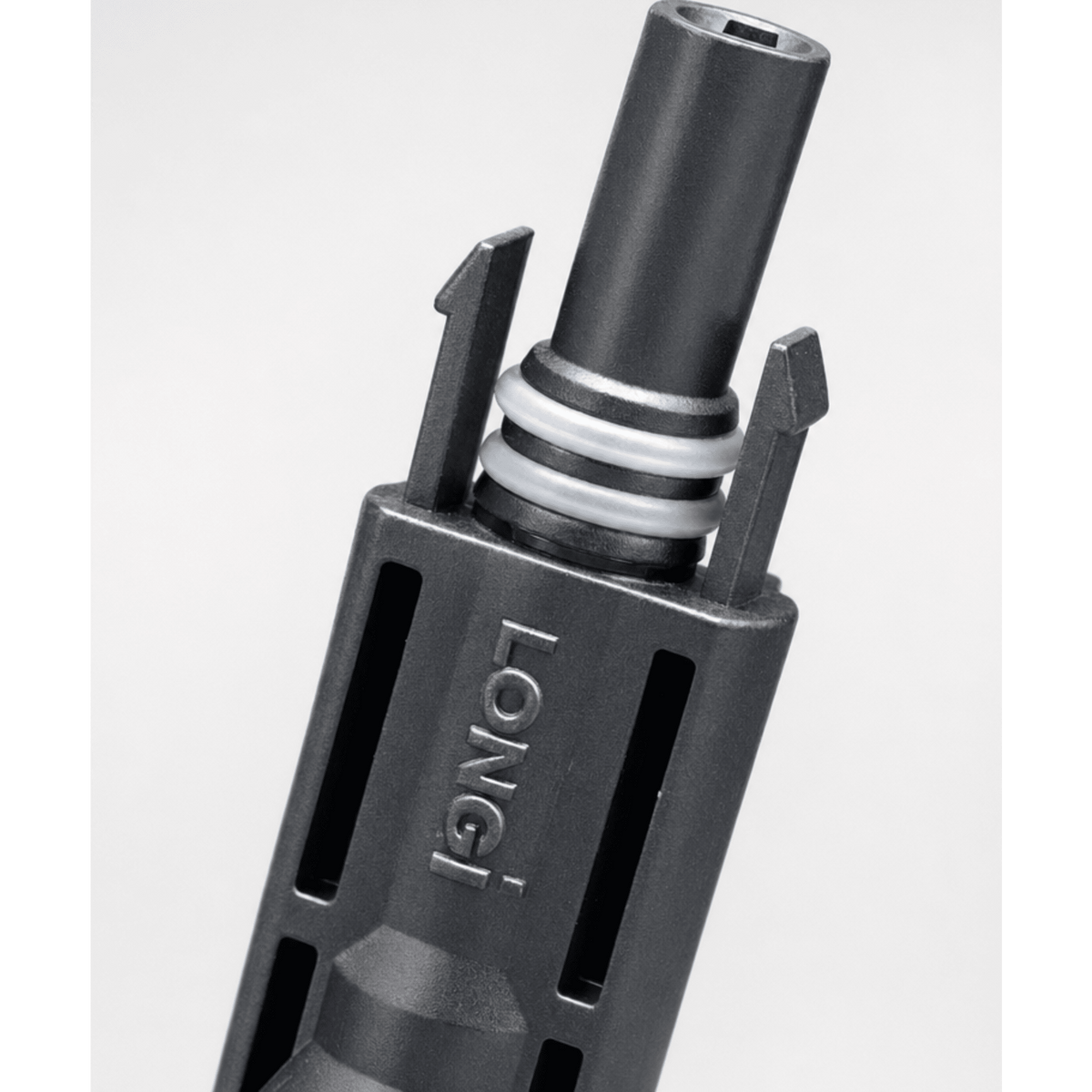 Conector Solar MC4 LONGi Sea-Shield / 1500 Vcc / 40 A (IEC) / 30 A (UL) / IP68 Sumergible 1.2 m (3.9 ft) / Doble Anillo de Sellado / Cable 4-6 mm²