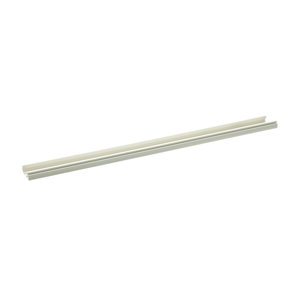 Base para canaleta T-45, de PVC rígido, con orificios perforados para montaje, 60.3 x 18.5 x 2400 mm, Color Blanco