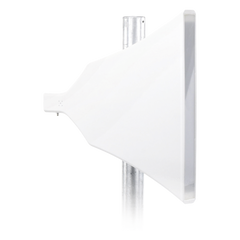 Antena Tipo Horn de 90° , 16 dBi, Ideal para ambientes de alto ruido, 4.9-6.5 GHz, , Conector SMA-Hembra, con montaje incluido