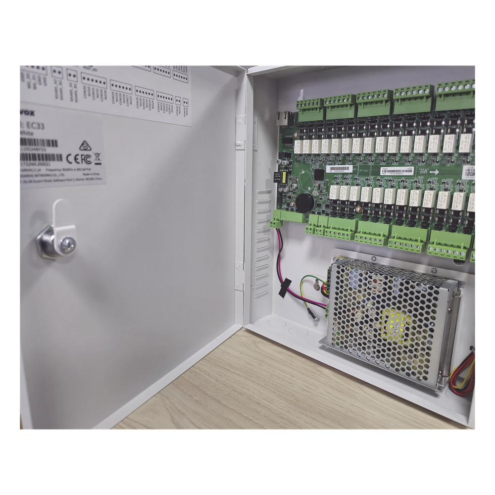 Controlador de Elevador IP Para 32 Pisos / Gestión 100% en la Nube / Interfaz Web / Pases Temporales desde App / Activación de Pisos desde App/ Wiegand / POE / 20,000 Tarjetas /100,000 Eventos / Compatible con Videoporteros Akuvox