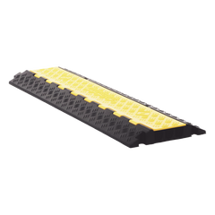 Protector de Cable de 3 Canales / Base de Goma y Tapa de Plástico / Tamaño del Canal 30x30mm / Capacidad de Carga 5 Toneladas / Longitud 90 cm / Ancho del Contorno 50 cm / Altura 4.5 cm / Color Amarillo-Negro / Material Hule