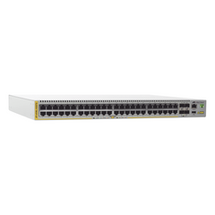 Switch PoE+ Stackeable Capa 3, 48 puertos 10/100/1000 Mbps + 4 puertos SFP+ 10 G, hasta 740 W, fuente redundante