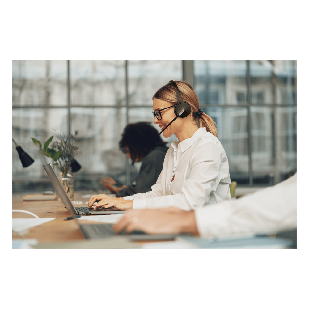Auriculares Yealink WH64 Hybrid Mono UC/Adaptador DECT y auriculares Bluetooth integrados/Cancelación de ruido con 3 micrófonos/Hasta 32 horas de conversación