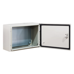Gabinete de Acero IP66 Uso en Intemperie (500 x 300 x 300 mm) con Placa Trasera Interior Metálica y Compuerta Inferior Atornillable (Incluye Chapa y Llave T). Ideal para Centros de Carga y Tableros de Control