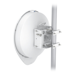 airFiber 60 XG Radio PtP 60 GHz (57–66 GHz) con Radio de Respaldo de 5 GHz, Para una Distancia de Hasta 4 km con Soporte SFP+