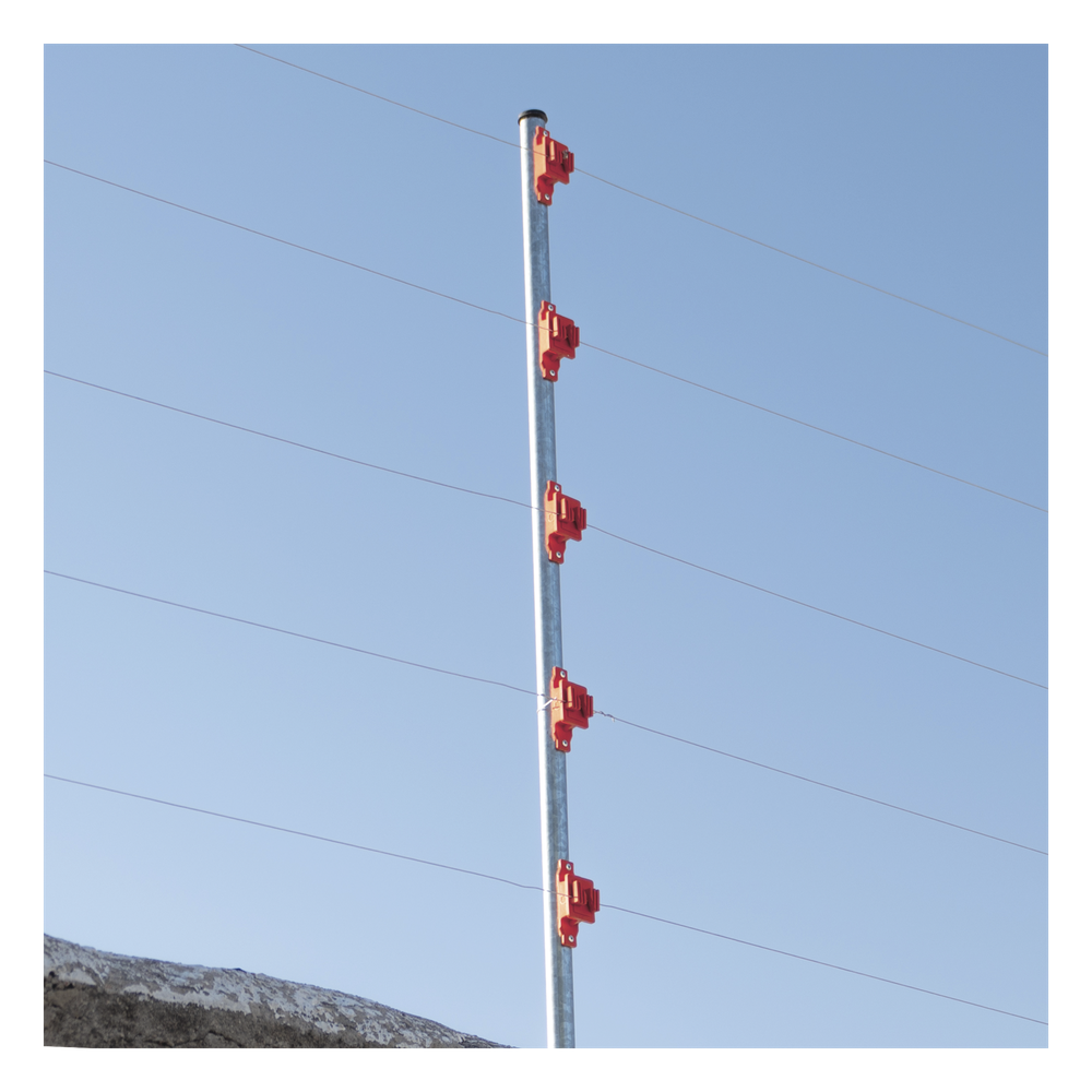 Aislador de Paso Rojo Reforzado para Cercos Eléctricos / Aislamiento hasta 18 kV / Resistente a Clima Extremo / Polipropileno y Policarbonato