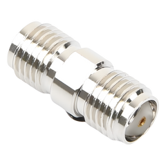 Adaptador en Línea tipo Barril, de Conector SMA Hembra a SMA Hembra, Níquel/ Oro/ Teflón.