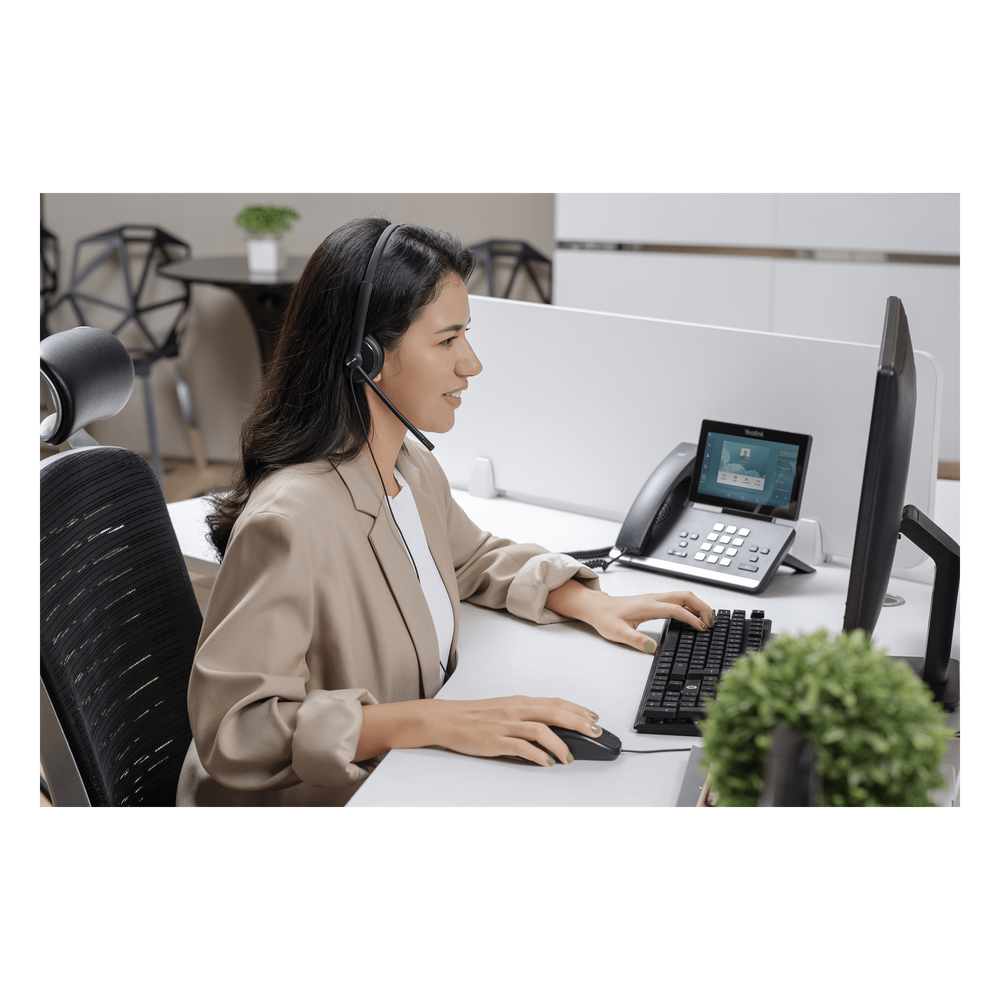 Yealink UH34 Lite Mono Professional con cancelación de ruido, USB-A, indicador de ocupado y listos para usar en centros de llamadas.