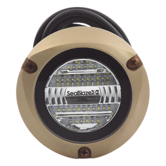 Luz led marina sumergible SeaBlaze X2, emite luz de color blanco y azul de 6000 lúmenes, fabricada en bronce naval con grado de protección IP68.