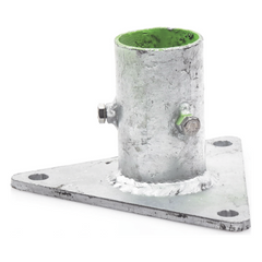 Base Triangular para Mástil de 1" a 2" con Opresores. Galvanizado por Inmersión en Caliente.