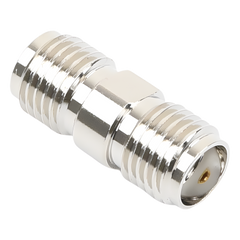 Adaptador en Línea tipo Barril, de Conector SMA Hembra a SMA Hembra, Níquel/ Oro/ Teflón.