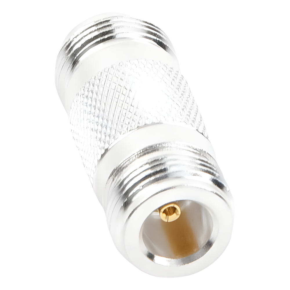 Adaptador Barril en Linea para 50 Ohm, de Conector N Hembra a N Hembra, Plata/ Oro/ Teflón.