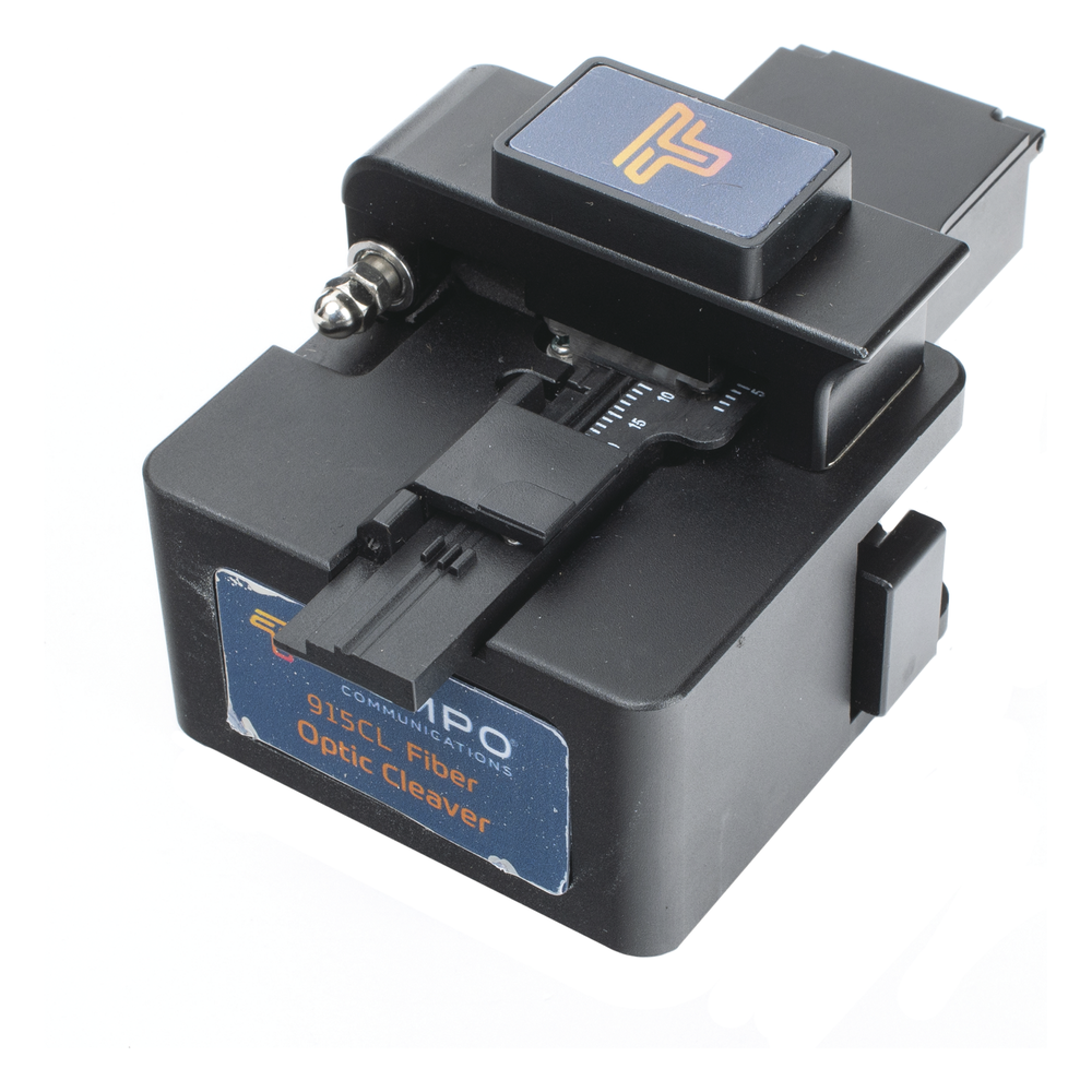 Fusionadora de Fibra Óptica de Alineación Activa por Revestimiento con 4 Motores con Pérdida Típica (SM); 0.02 dB (MM); 0.04 dB) con Pantalla Touch / Capacitación Básica Virtual Gratuita