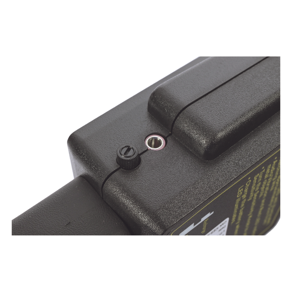 Detector de Metales Portátil / Ligero y Fácil de Utilizar / Alerta Visual, Audible y de Vibración / A Prueba de Caídas (1 Metro) / Incluye Funda para Cinturón y Batería