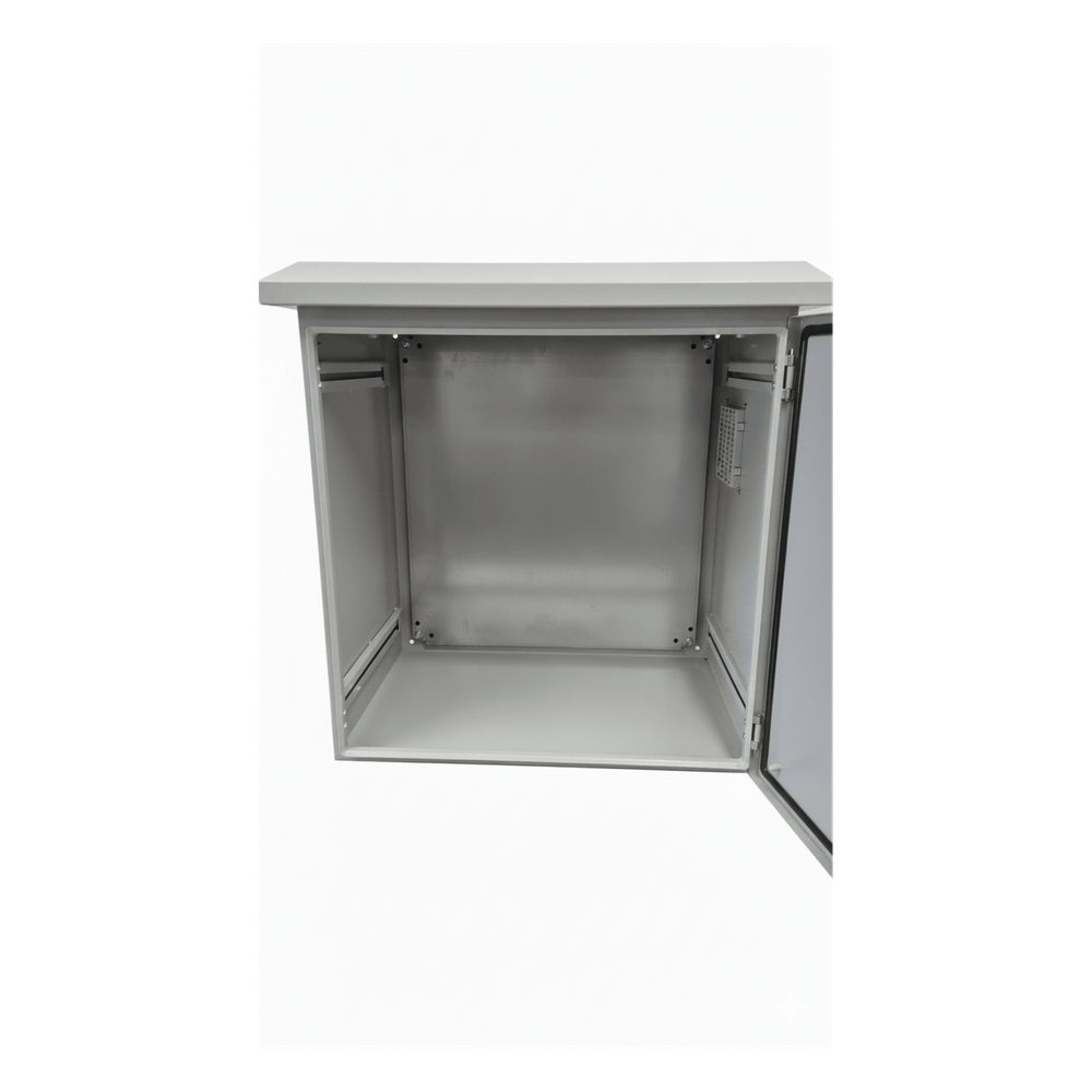Gabinete Ventilado de Acero IP55 Uso en Exterior (593 x 609 x 399 mm) con Placa Trasera Interior Metálica y Compuerta Inferior Atornillable. Incluye Ventilador, Ventilas, filtros, Terminal de Tierra Física, Chapas y Ll